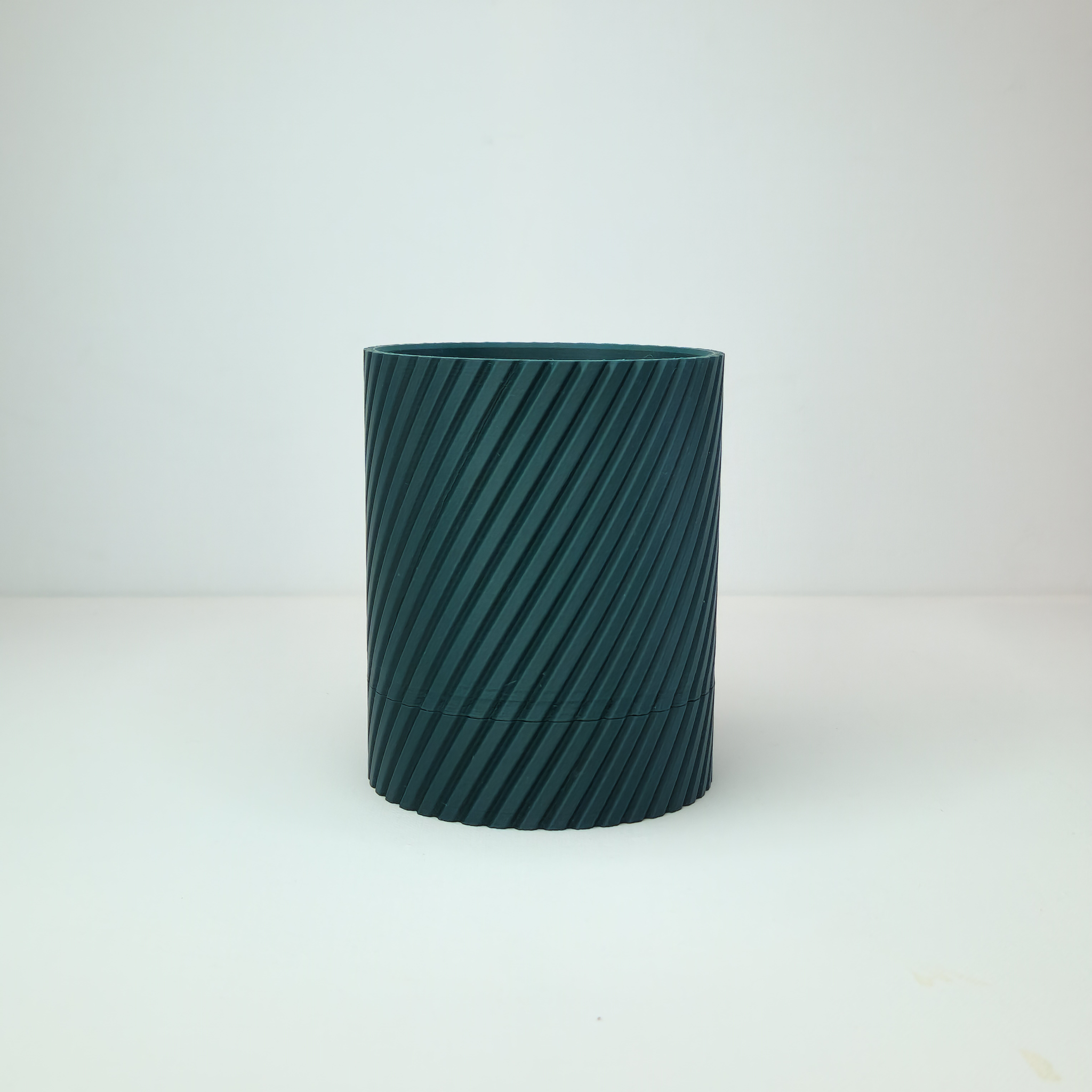 Patterned Planters – three point flow
